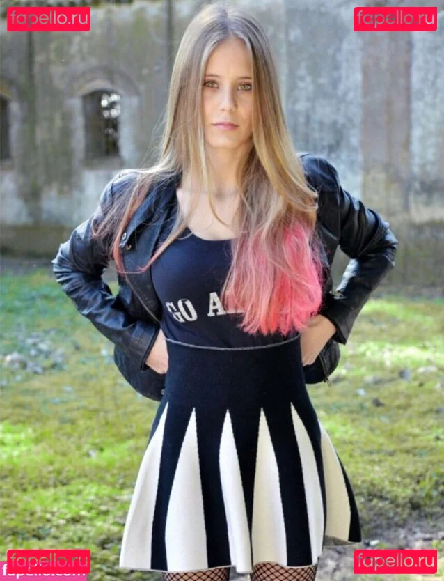 sol.y.sal Onlyfans Photo Gallery 