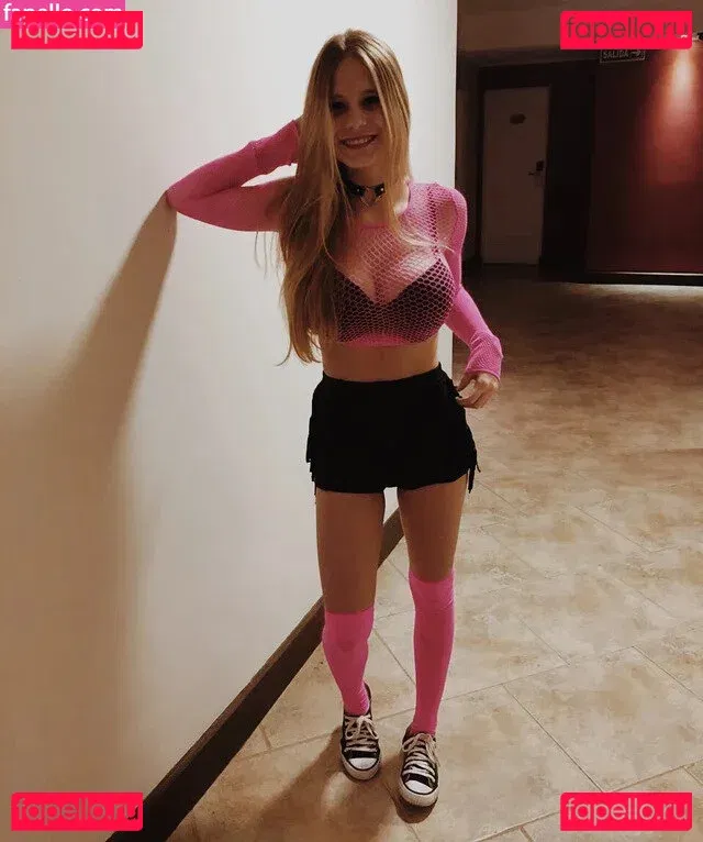 sol.y.sal Onlyfans Photo Gallery 