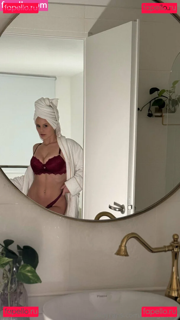 sol.y.sal Onlyfans Photo Gallery 