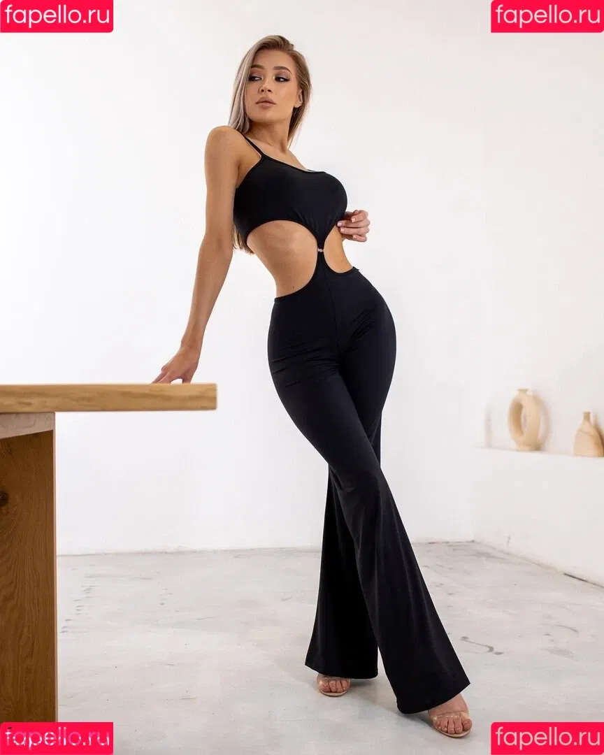 Angelie Dolly Onlyfans Photo Gallery 