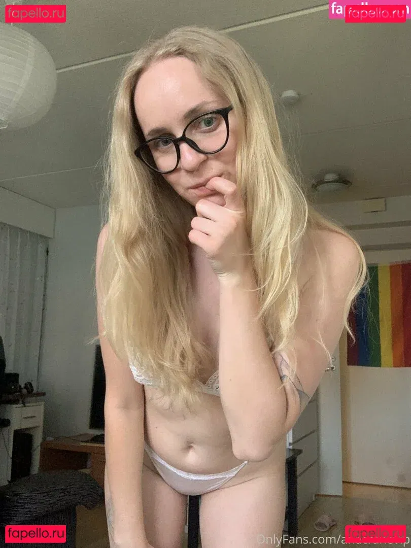 anacranevip Onlyfans Photo Gallery 