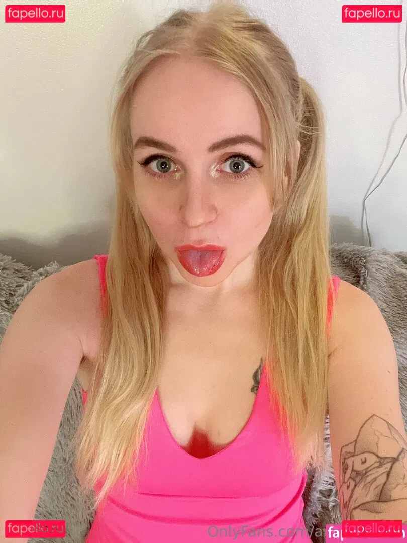 anacranevip Onlyfans Photo Gallery 