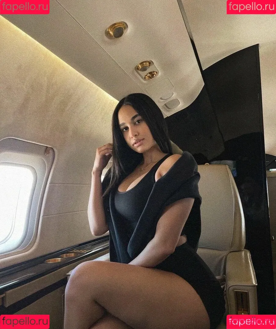 Emily Tosta Onlyfans Photo Gallery 