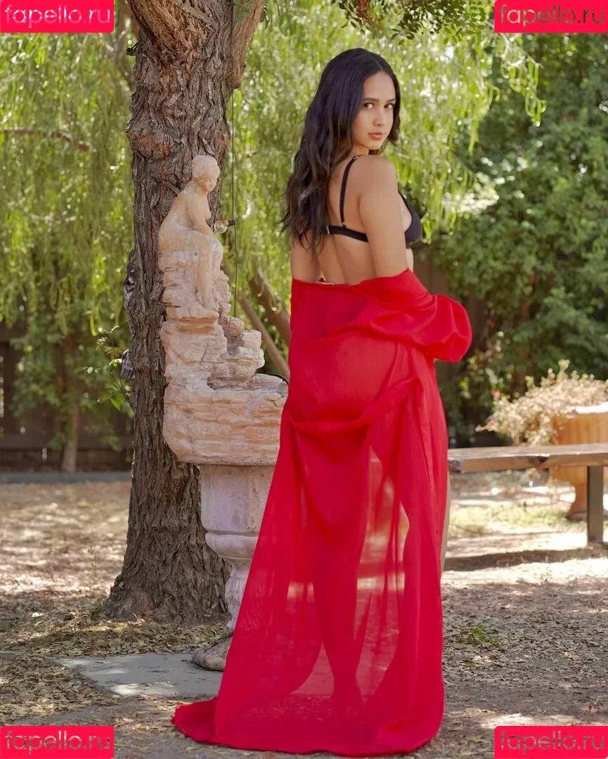 Emily Tosta Onlyfans Photo Gallery 