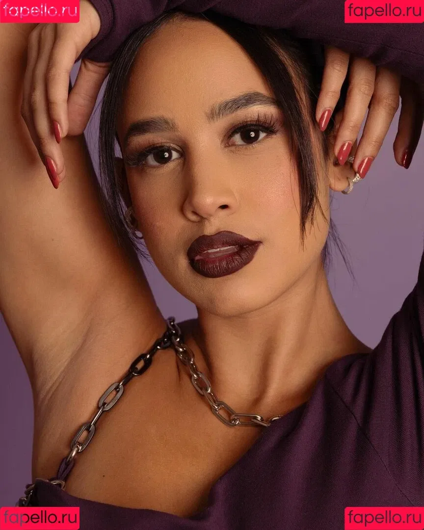 Emily Tosta Onlyfans Photo Gallery 