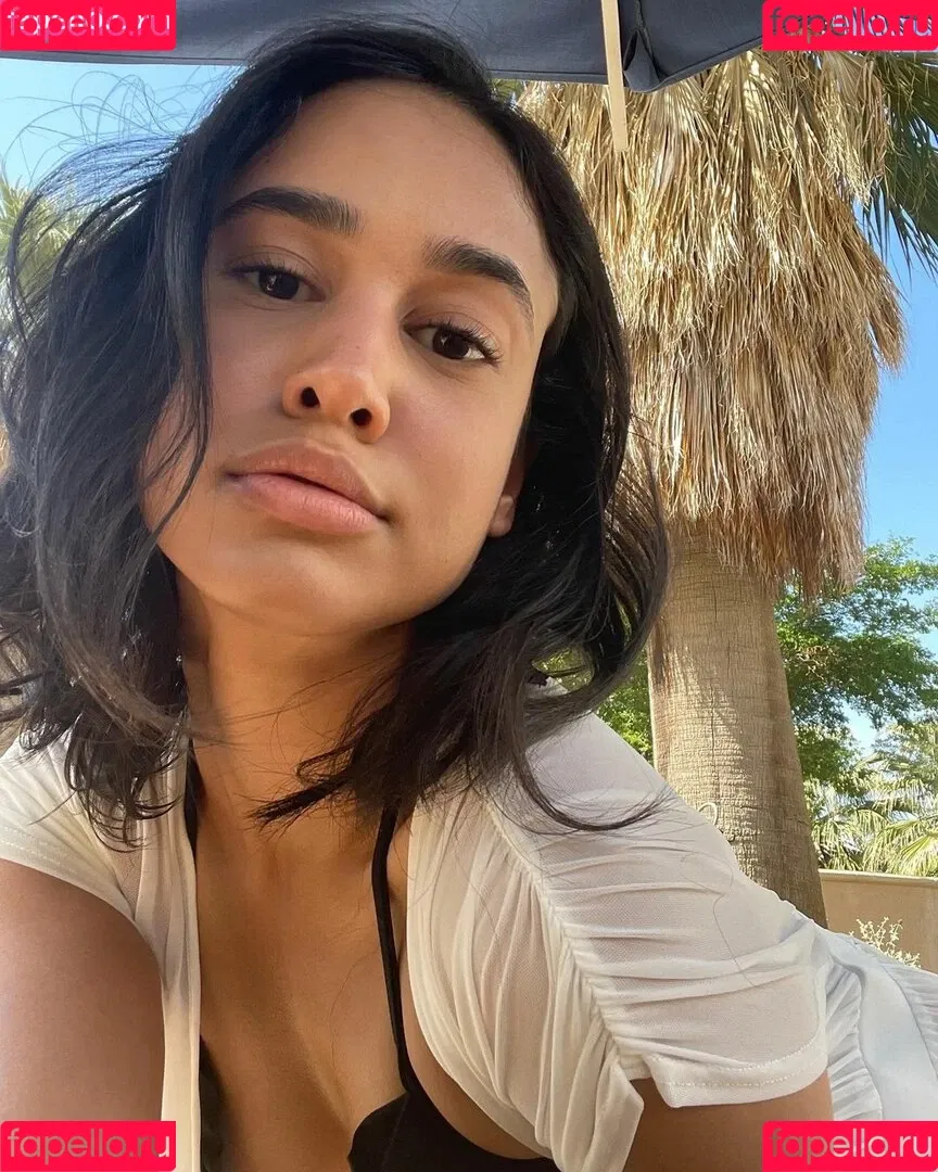 Emily Tosta Onlyfans Photo Gallery 