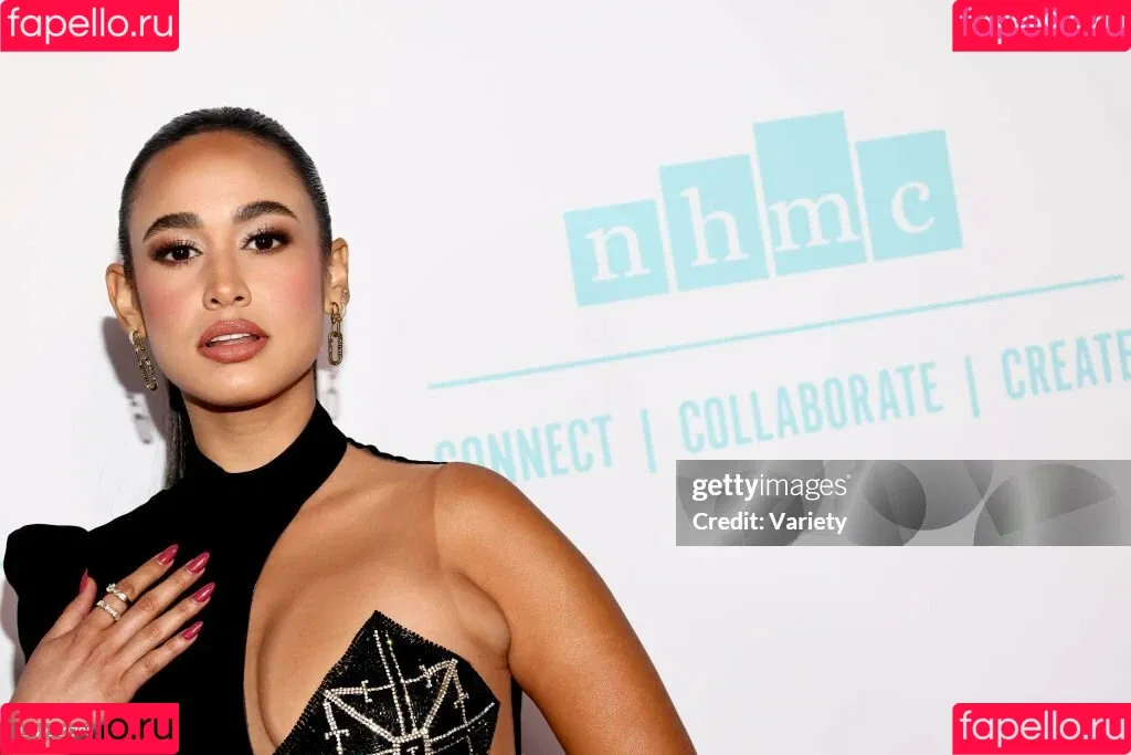 Emily Tosta Onlyfans Photo Gallery 