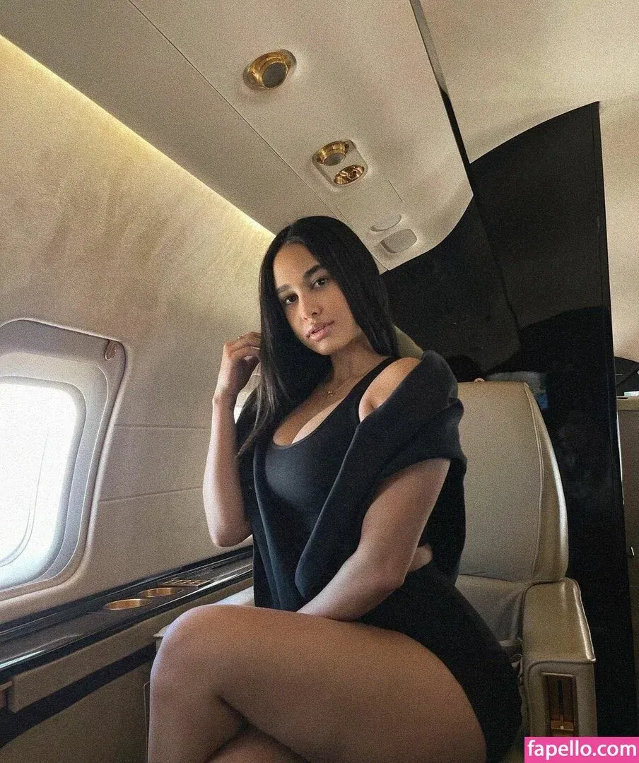 Emily Tosta Onlyfans Photo Gallery 