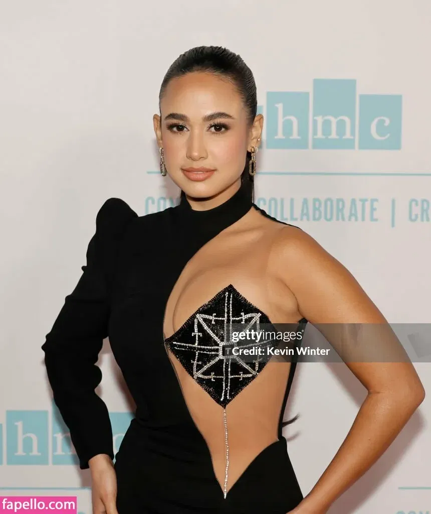 Emily Tosta Onlyfans Photo Gallery 