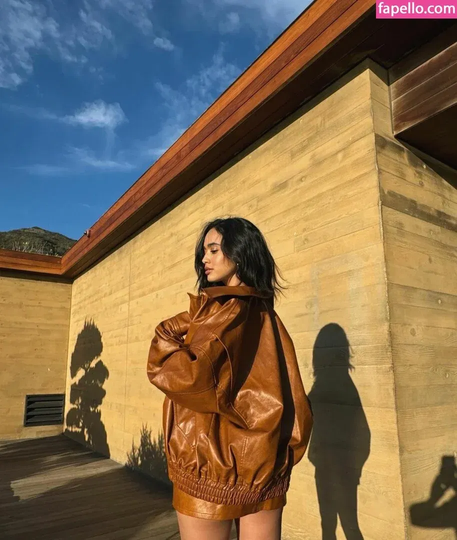 Emily Tosta Onlyfans Photo Gallery 