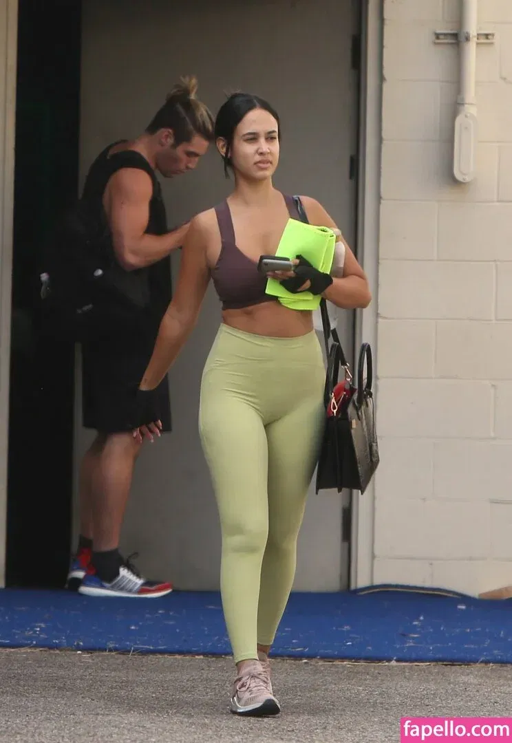 Emily Tosta Onlyfans Photo Gallery 