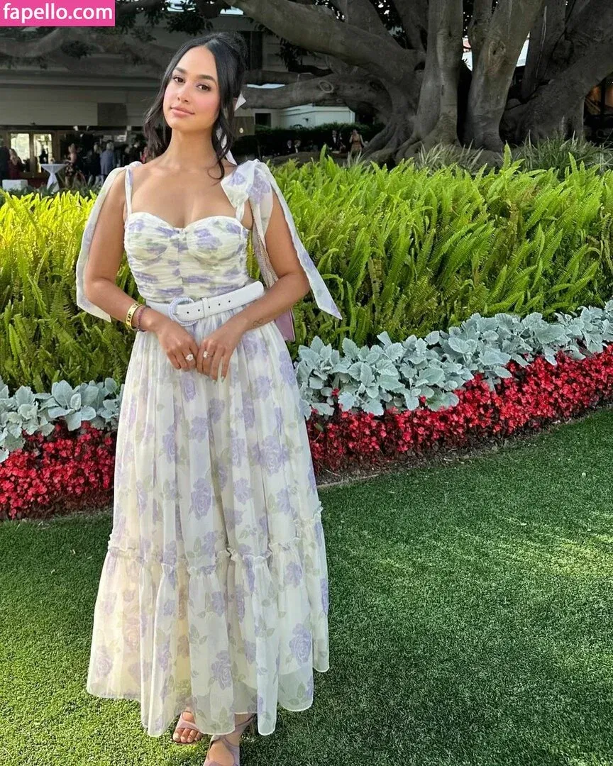 Emily Tosta Onlyfans Photo Gallery 