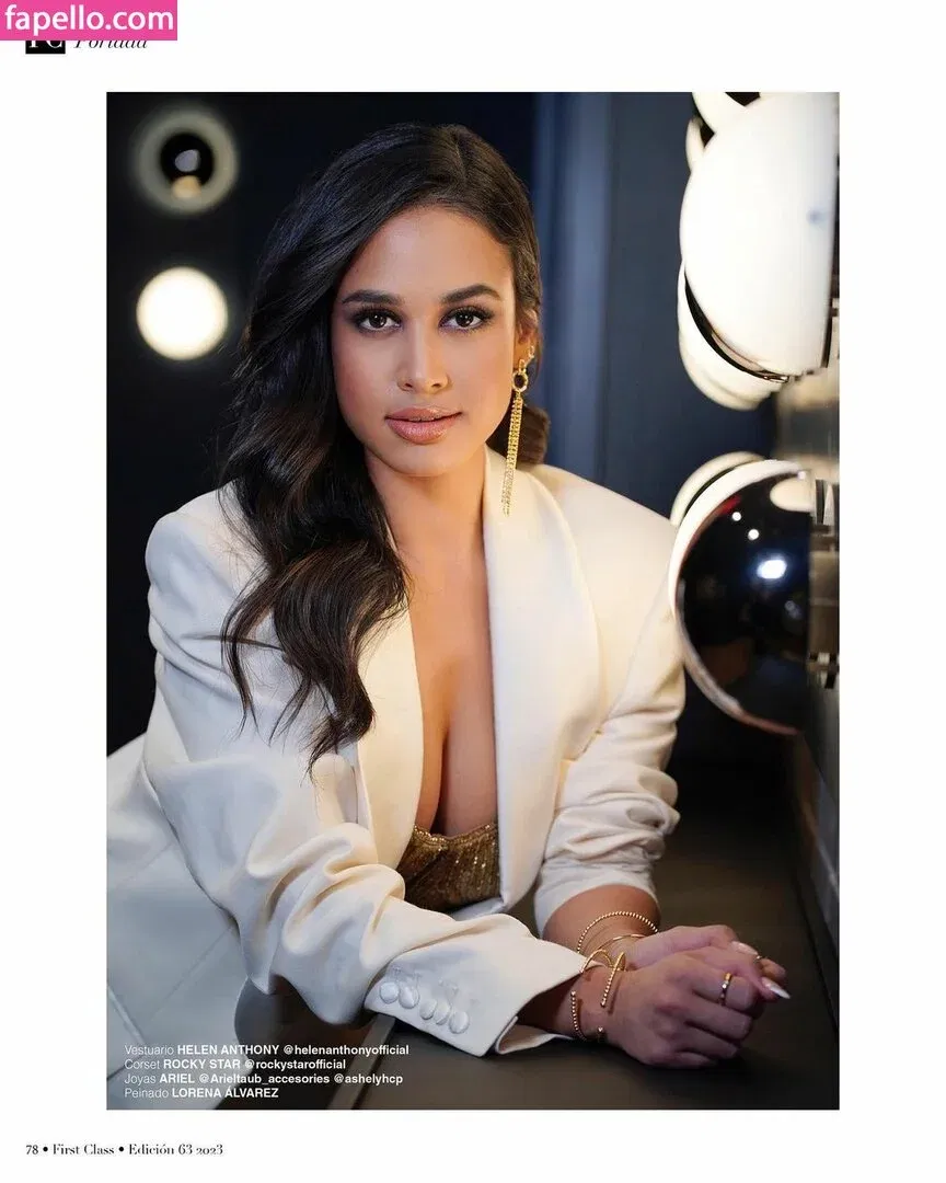 Emily Tosta Onlyfans Photo Gallery 