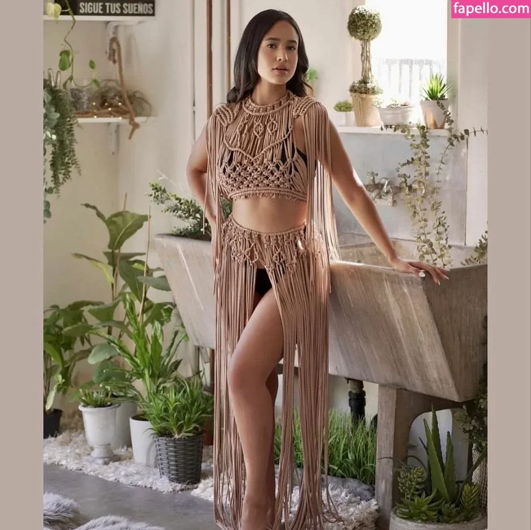 Emily Tosta Onlyfans Photo Gallery 