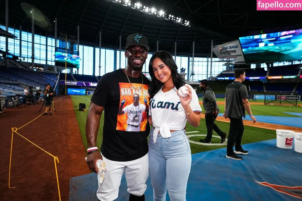 Emily Tosta Onlyfans Photo Gallery 