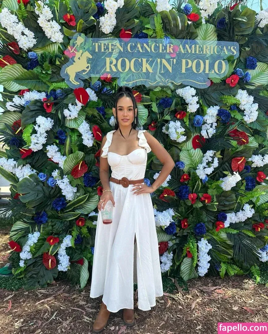 Emily Tosta Onlyfans Photo Gallery 