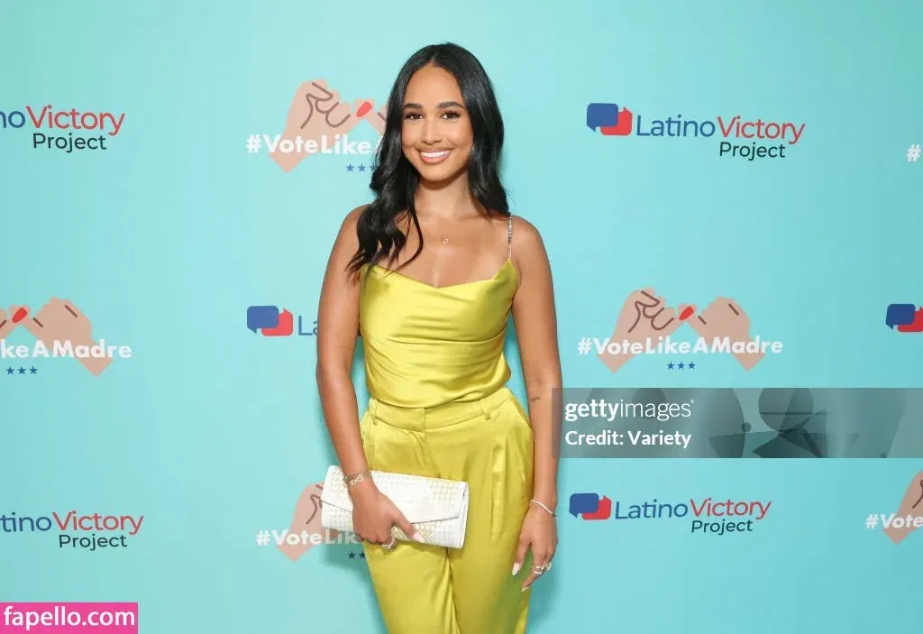 Emily Tosta Onlyfans Photo Gallery 