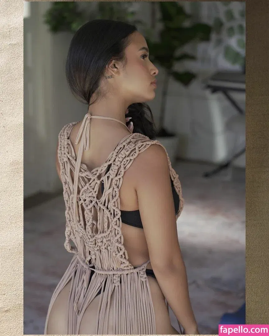 Emily Tosta Onlyfans Photo Gallery 