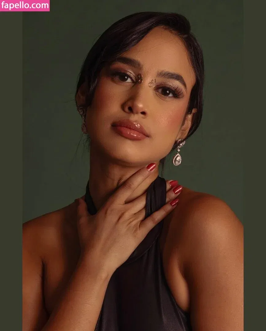 Emily Tosta Onlyfans Photo Gallery 