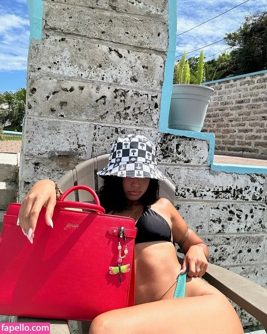 Emily Tosta Onlyfans Photo Gallery 