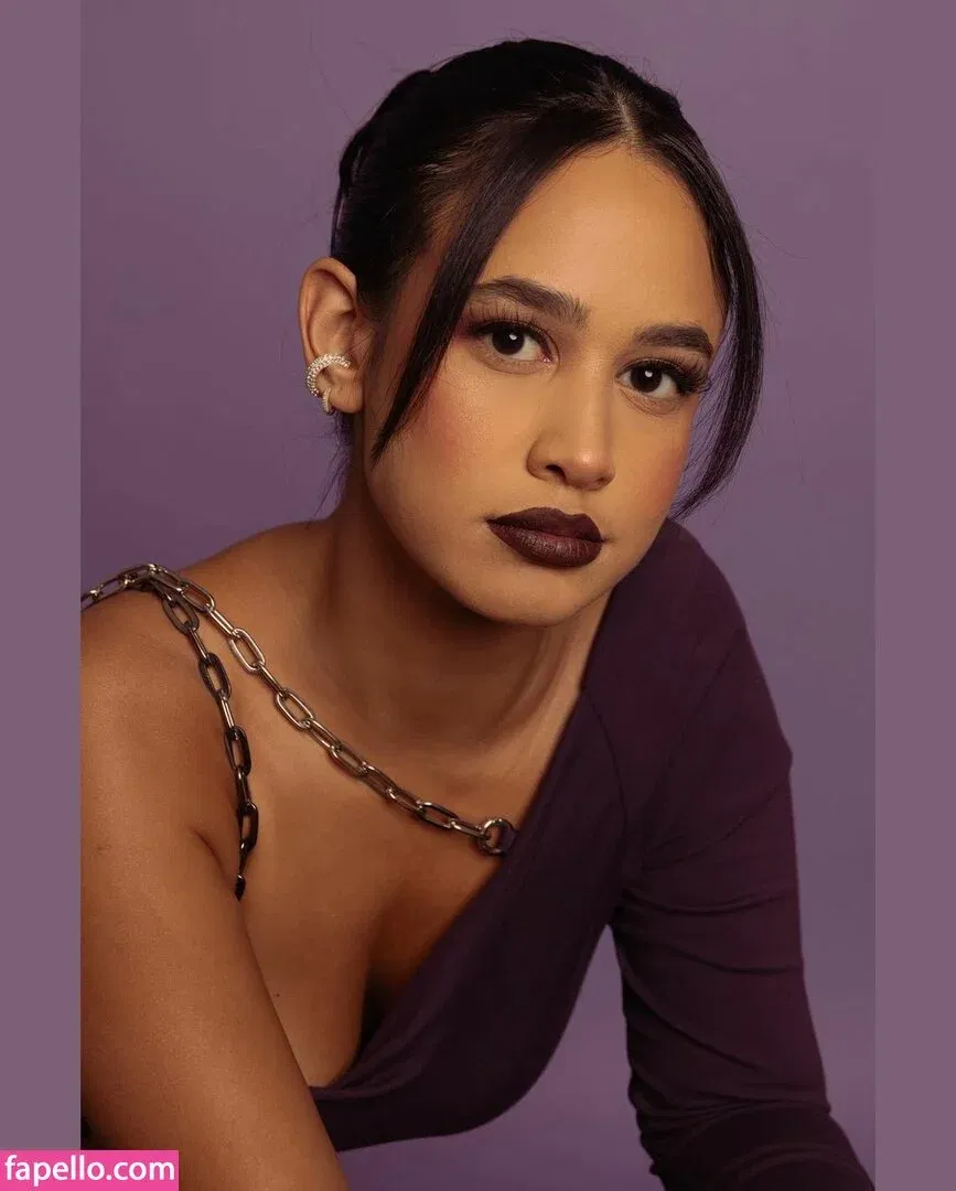 Emily Tosta Onlyfans Photo Gallery 