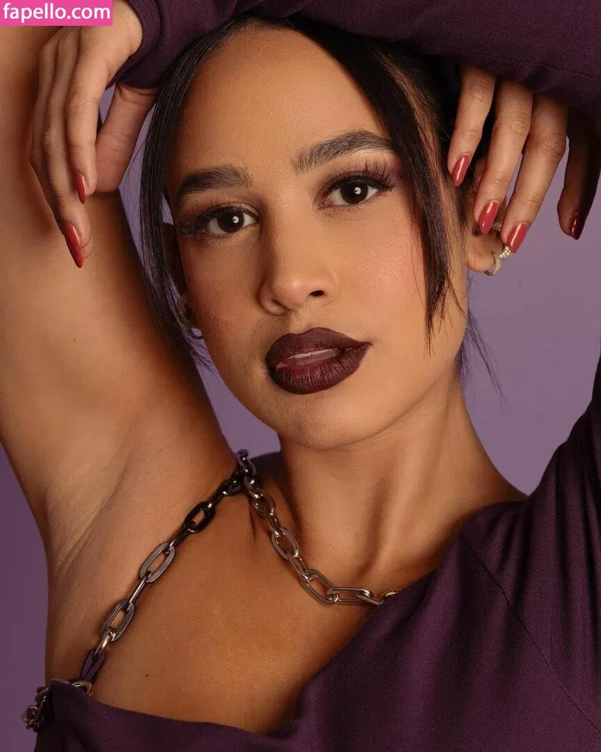 Emily Tosta Onlyfans Photo Gallery 