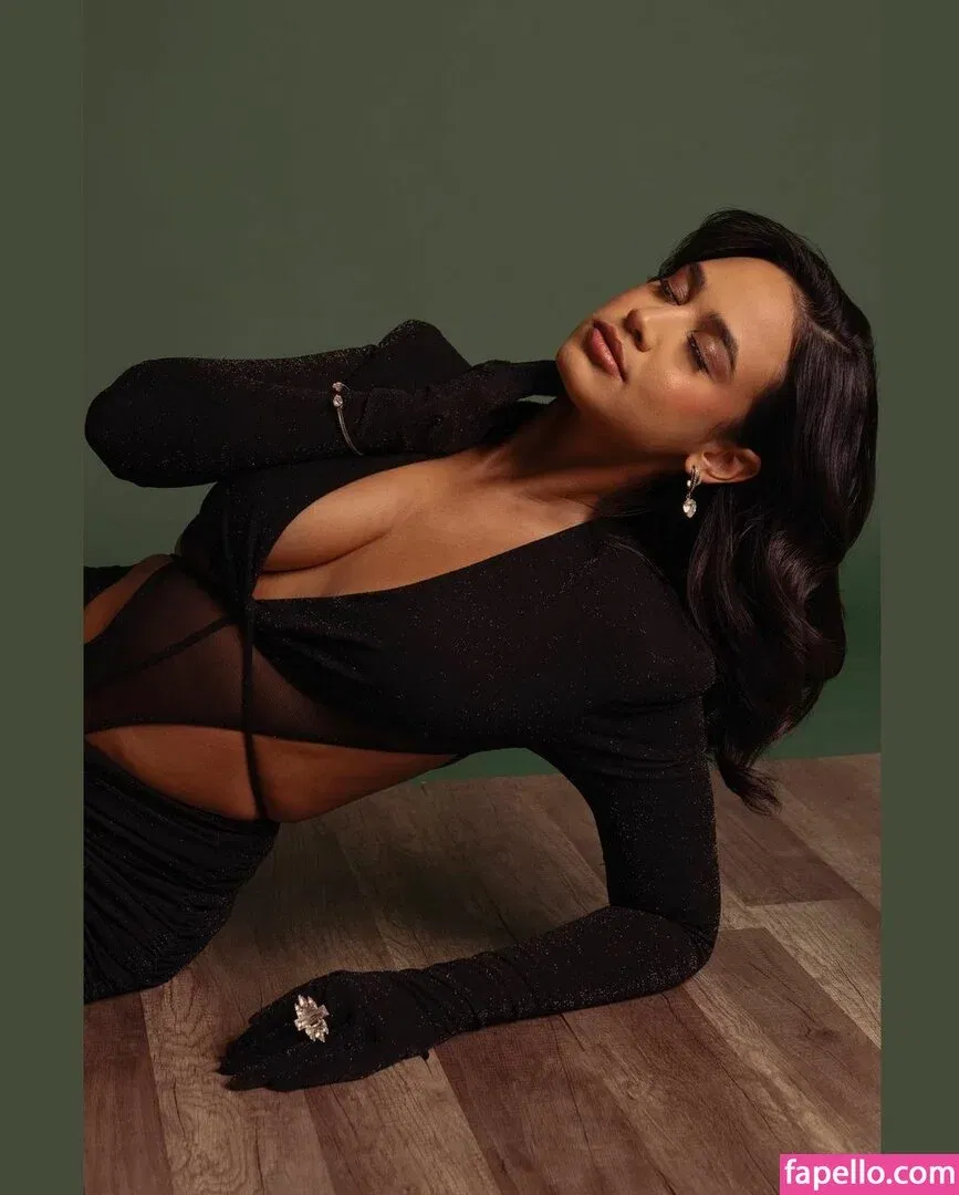 Emily Tosta Onlyfans Photo Gallery 