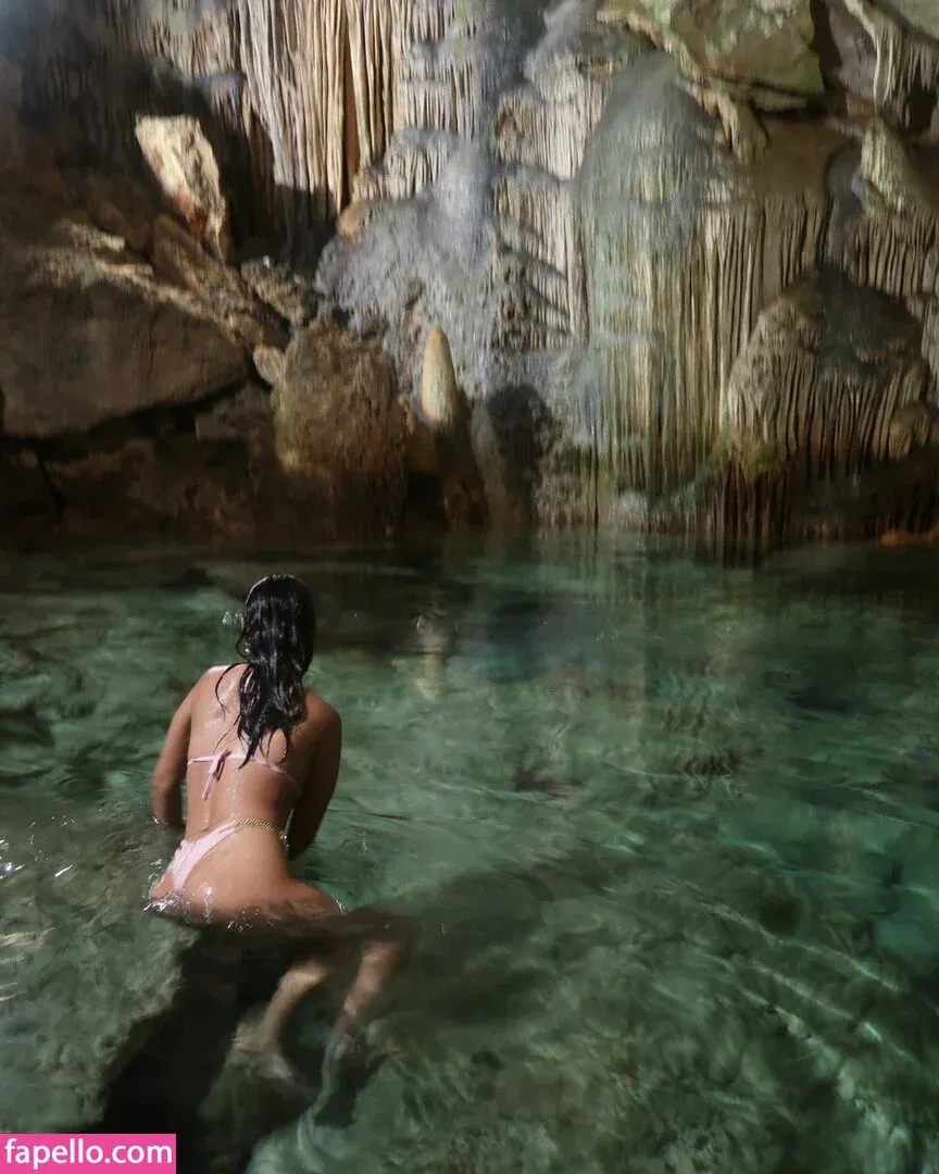 Emily Tosta Onlyfans Photo Gallery 