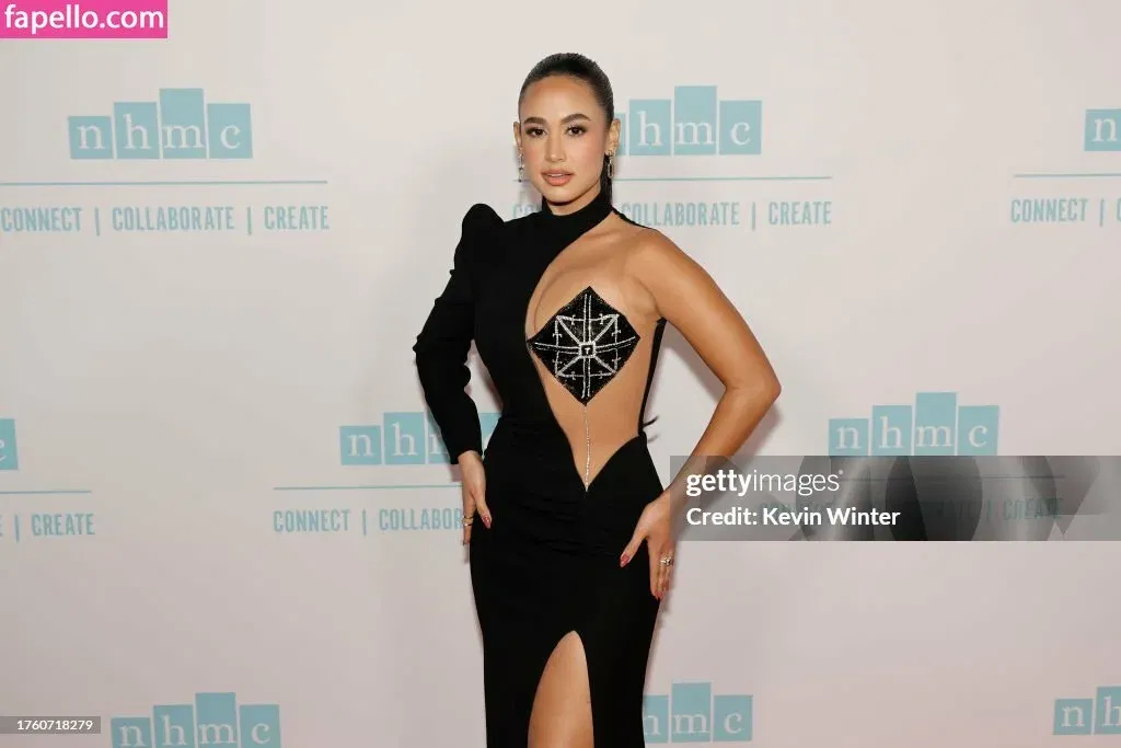 Emily Tosta Onlyfans Photo Gallery 