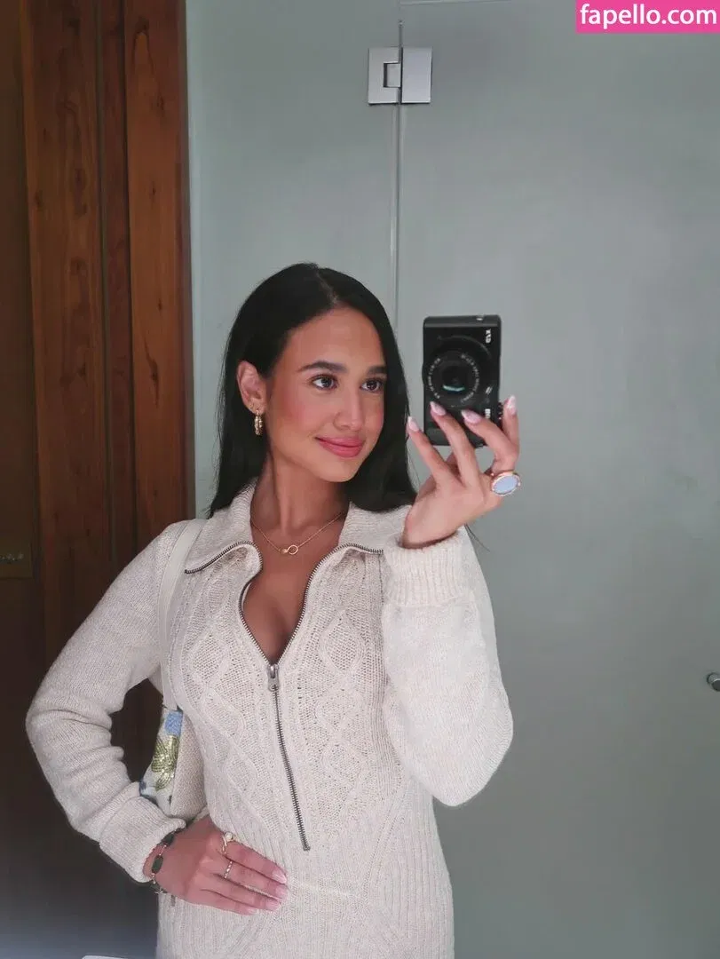 Emily Tosta Onlyfans Photo Gallery 