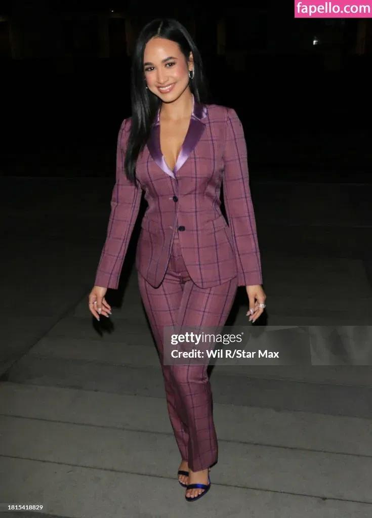 Emily Tosta Onlyfans Photo Gallery 