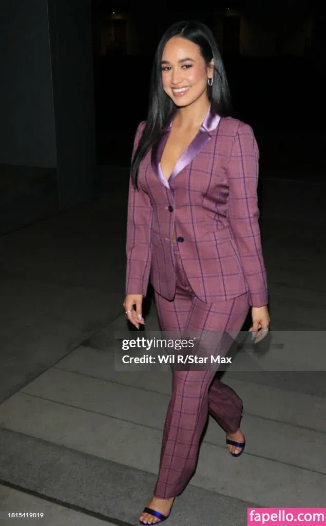 Emily Tosta Onlyfans Photo Gallery 