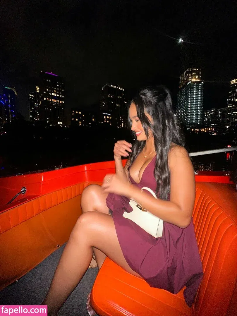 Emily Tosta Onlyfans Photo Gallery 