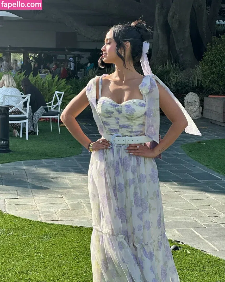 Emily Tosta Onlyfans Photo Gallery 