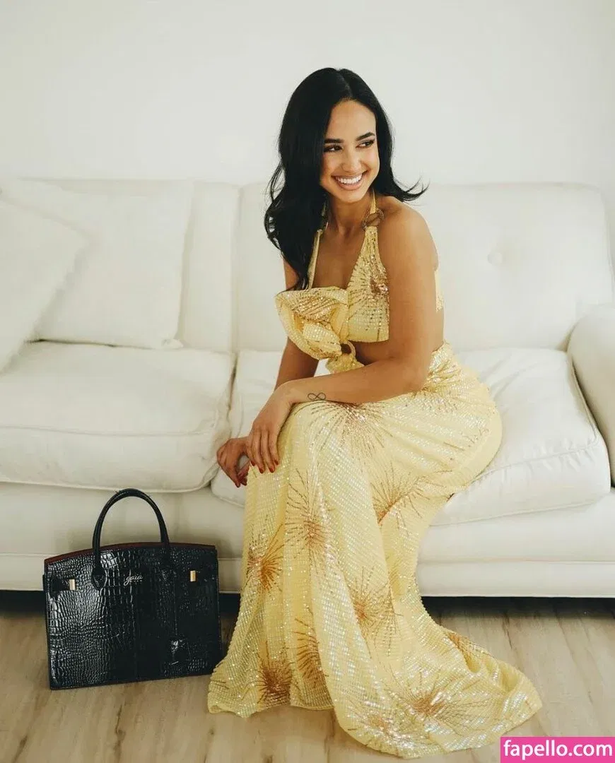 Emily Tosta Onlyfans Photo Gallery 