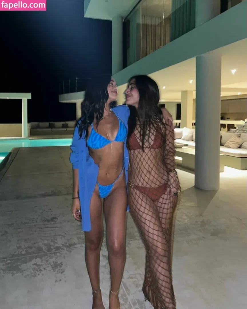 Emily Tosta Onlyfans Photo Gallery 