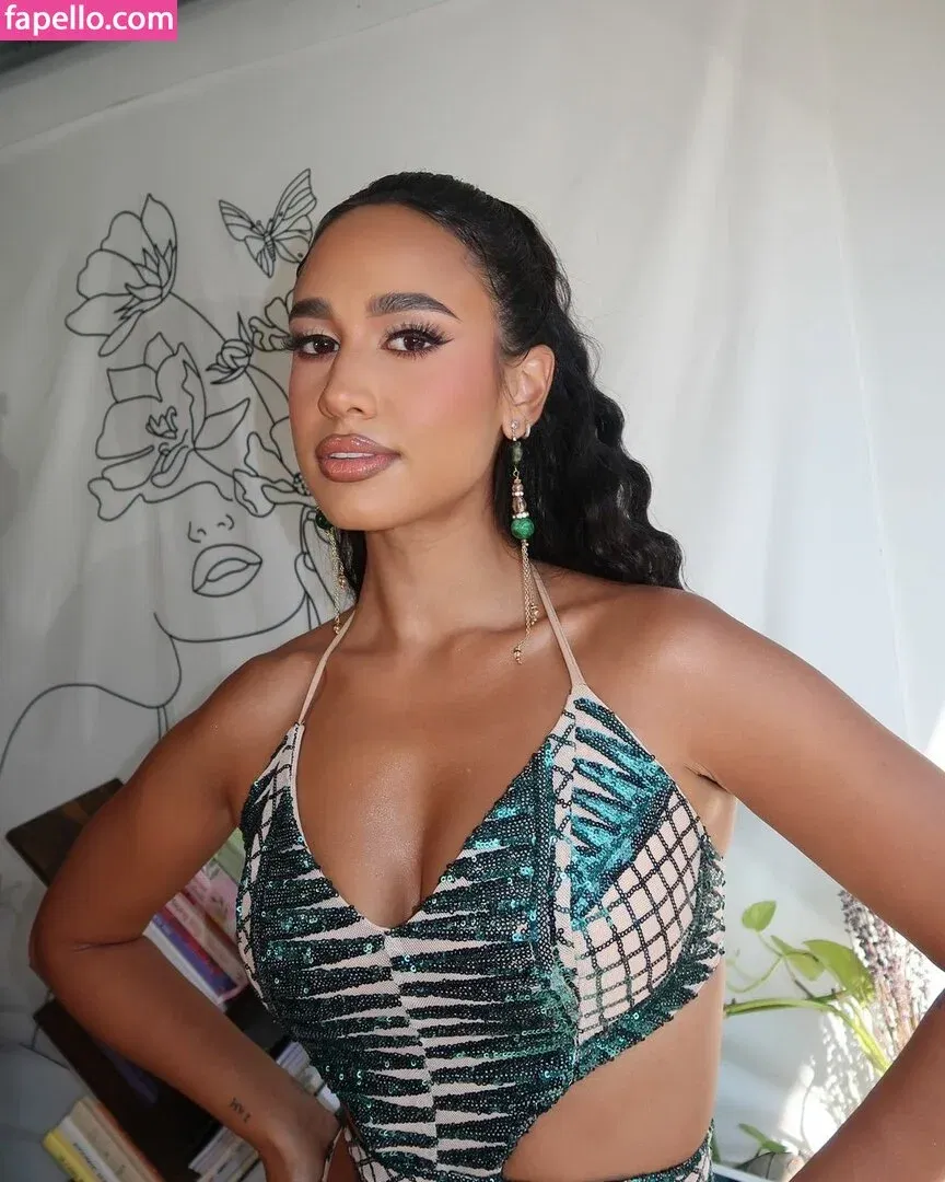 Emily Tosta Onlyfans Photo Gallery 