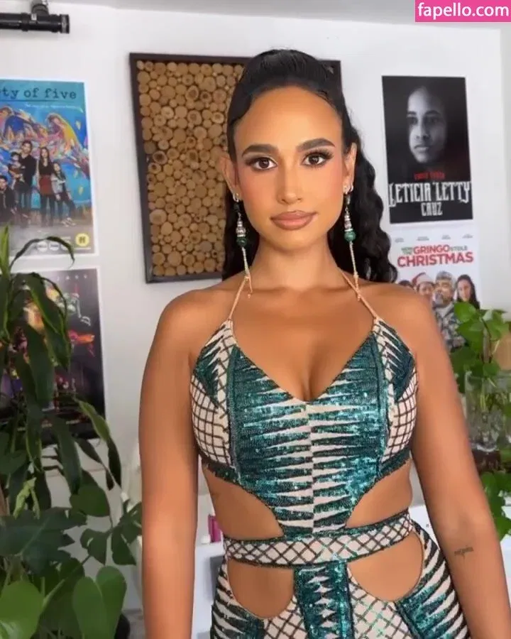 Emily Tosta Onlyfans Photo Gallery 