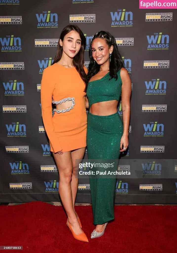 Emily Tosta Onlyfans Photo Gallery 