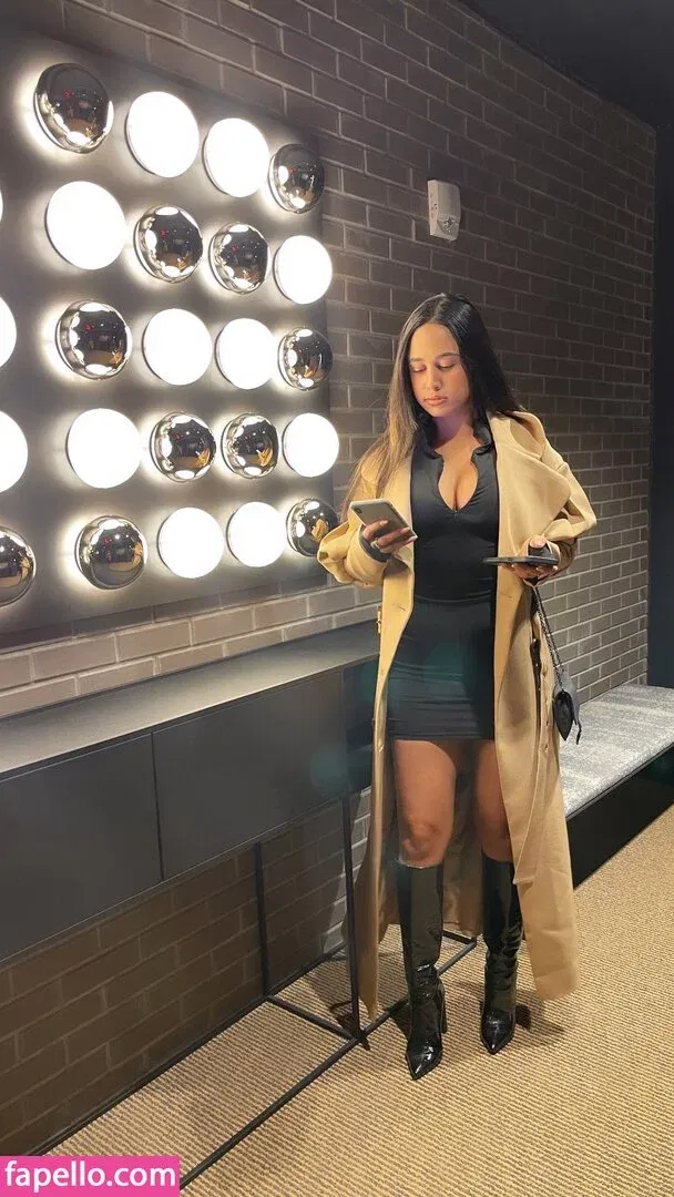 Emily Tosta Onlyfans Photo Gallery 