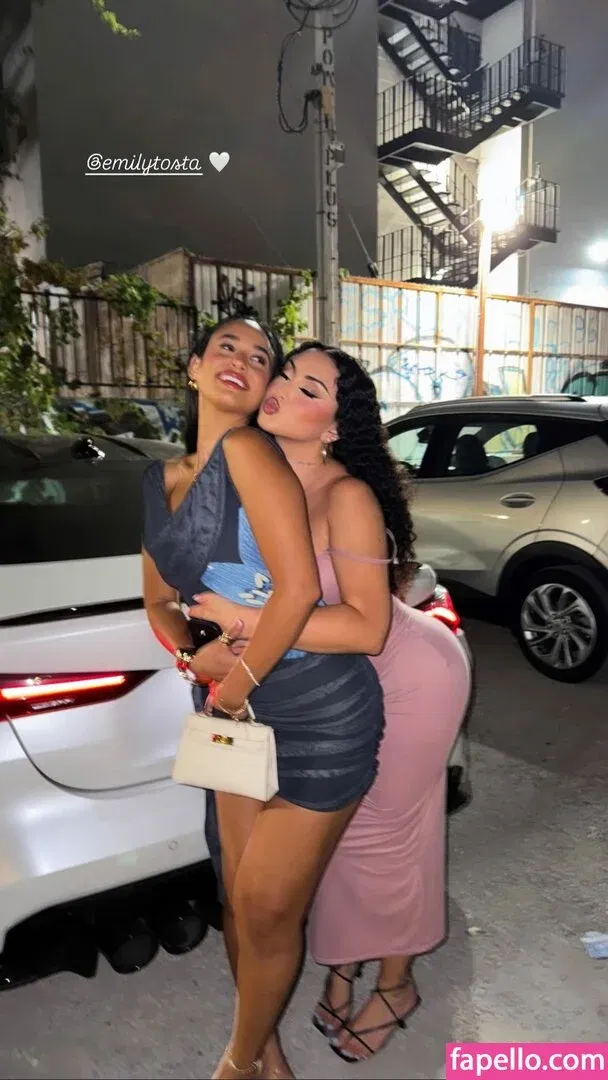 Emily Tosta Onlyfans Photo Gallery 