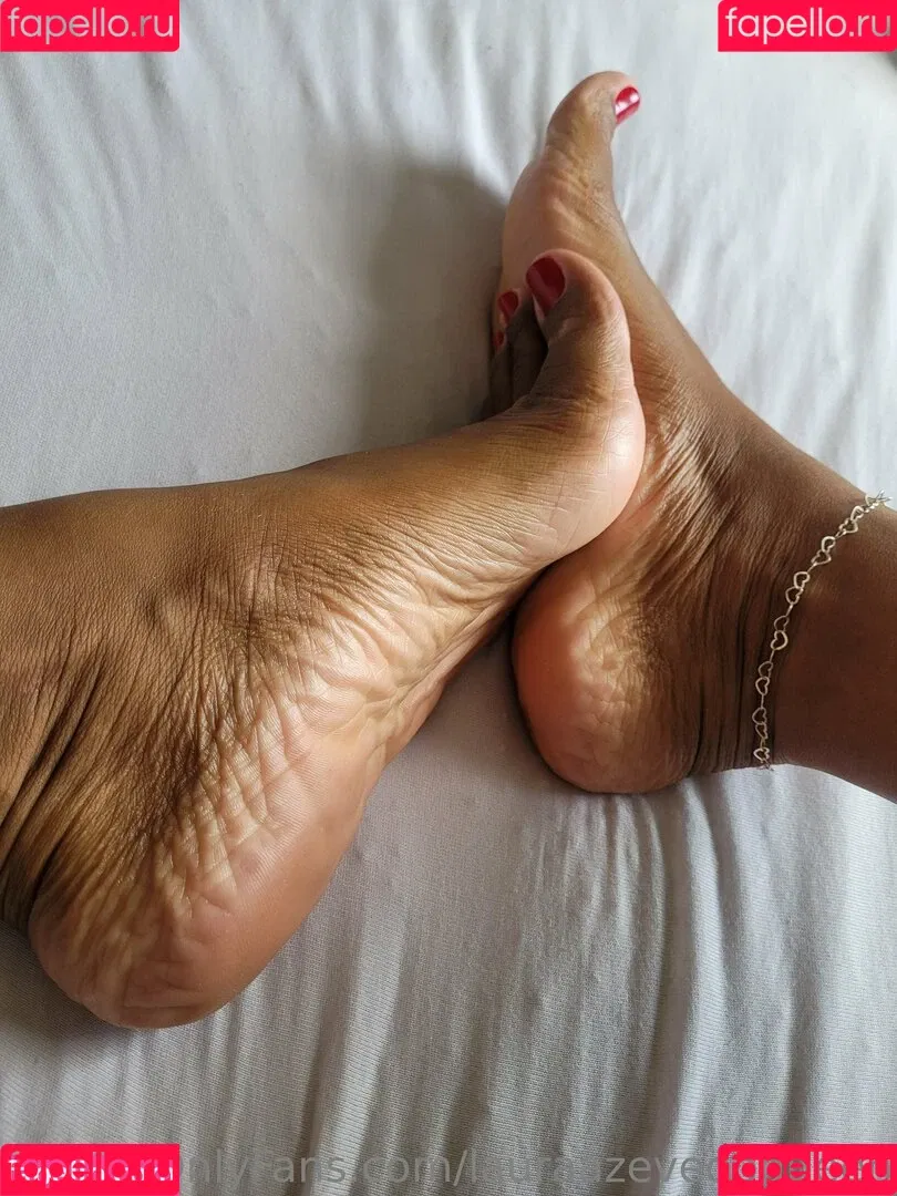 lauraazevedoqueen Onlyfans Photo Gallery 
