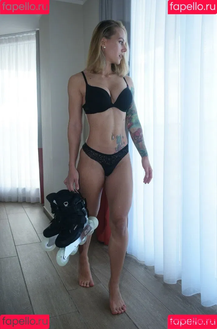 sagittarina Onlyfans Photo Gallery 