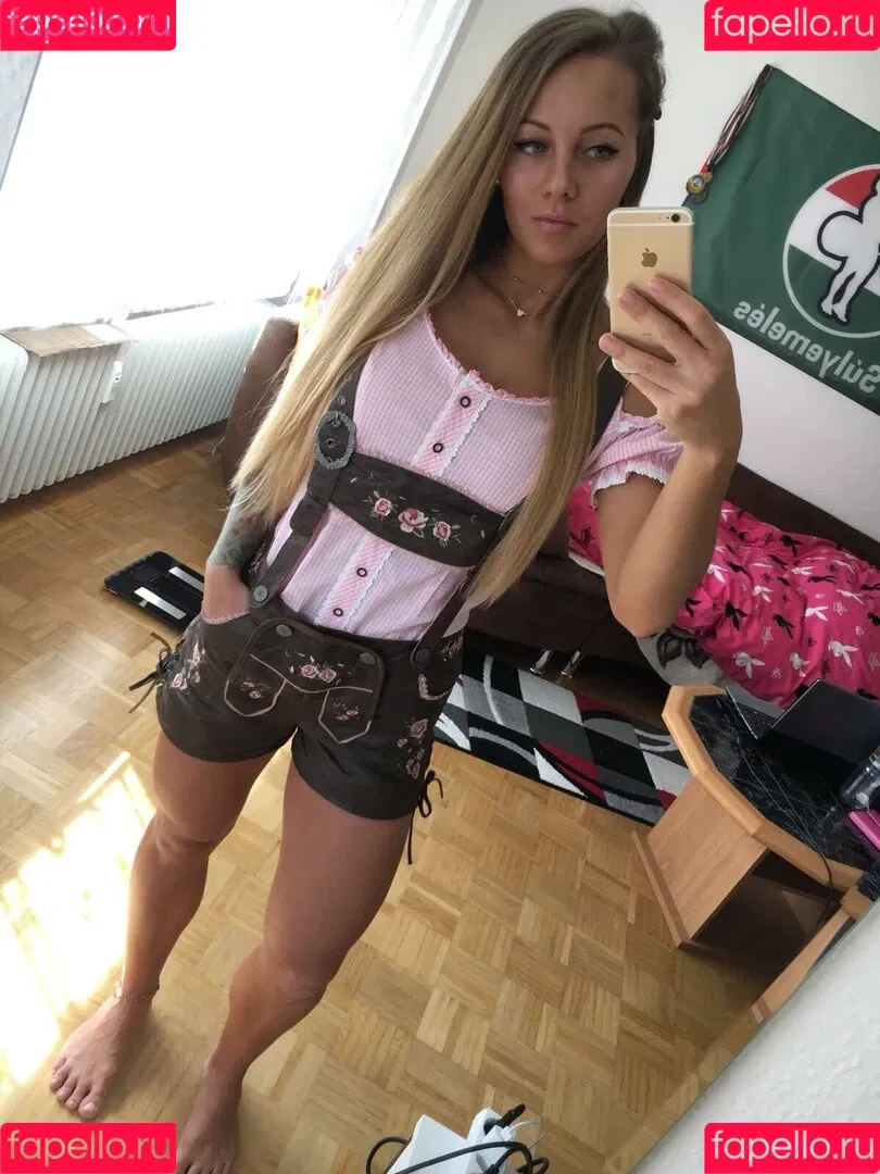 sagittarina Onlyfans Photo Gallery 
