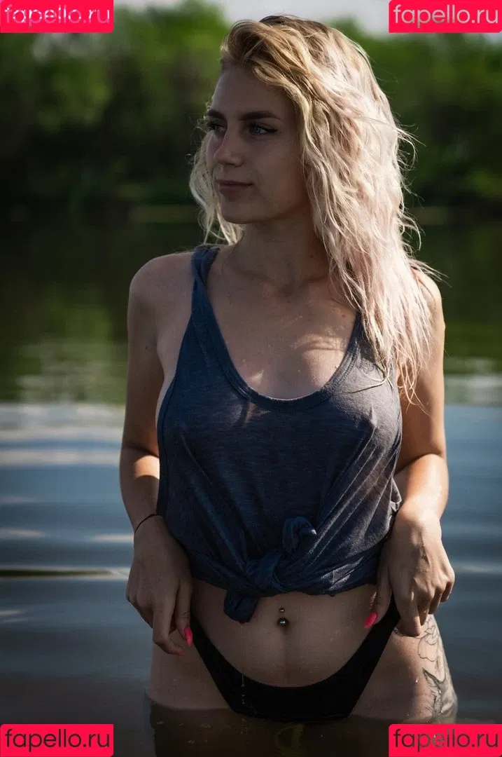 Yuliya Fox Onlyfans Photo Gallery 