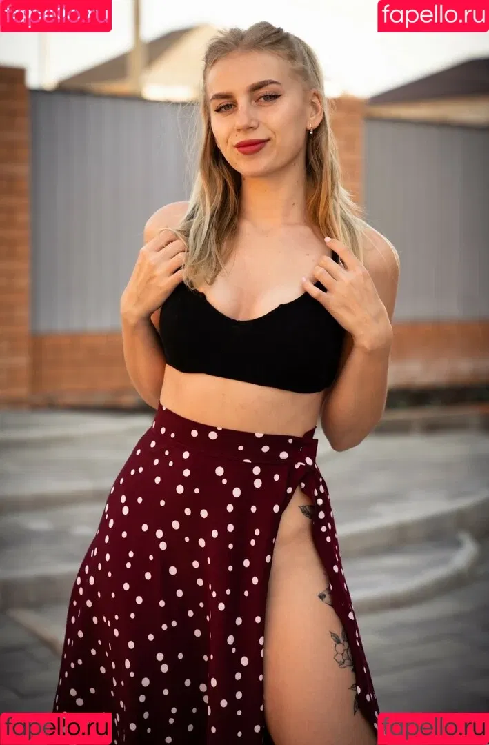 Yuliya Fox Onlyfans Photo Gallery 