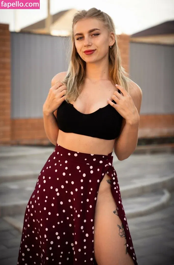 Yuliya Fox Onlyfans Photo Gallery 