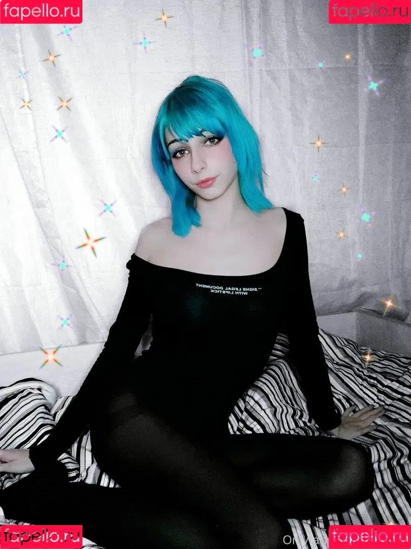 crystallynsfw Onlyfans Photo Gallery 