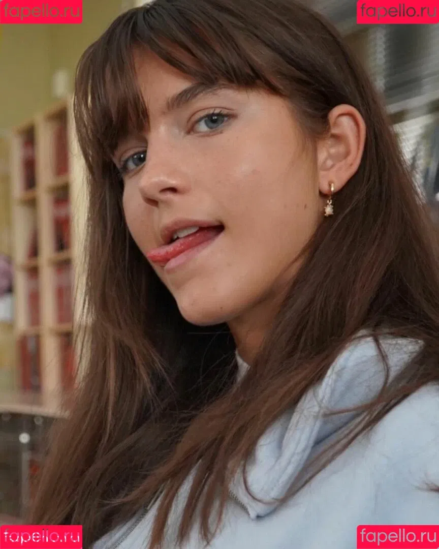Chloe East Onlyfans Photo Gallery 