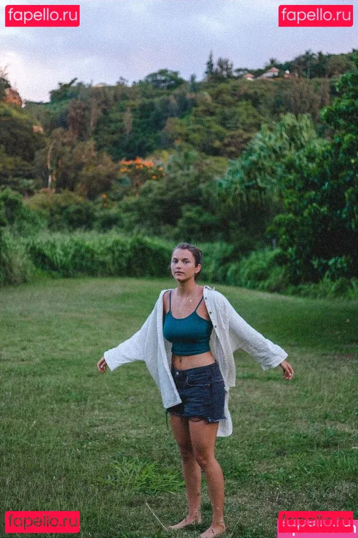 Chloe East Onlyfans Photo Gallery 